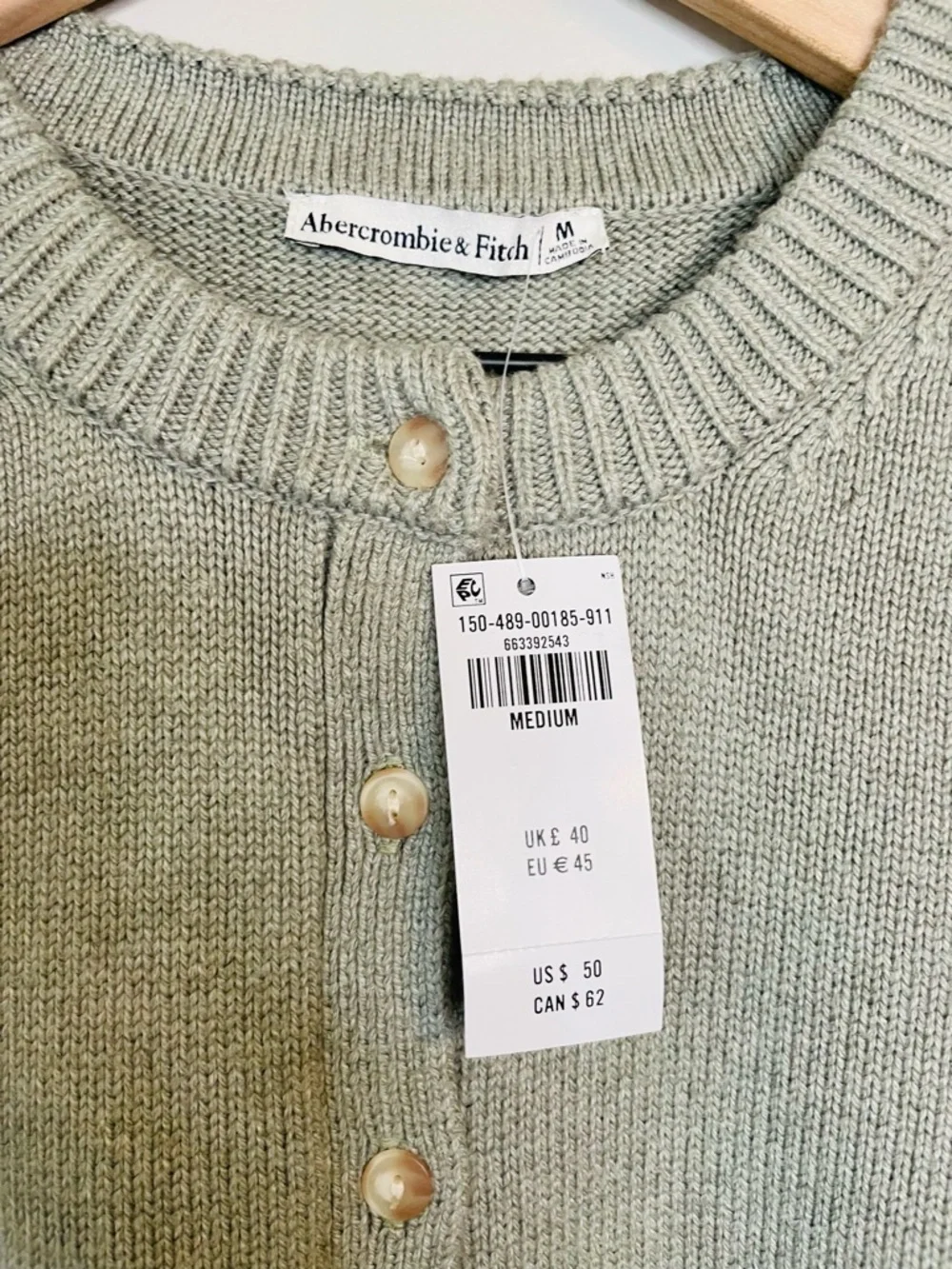 NWT Abercrombie & Fitch Short-Sleeve Crew Cardigan in Frosty Olive - Picture 6 of 7